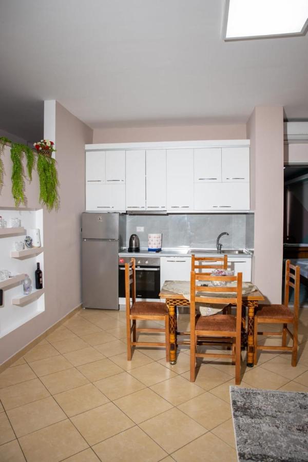 Colombo'S Apartment Vlorë 外观 照片