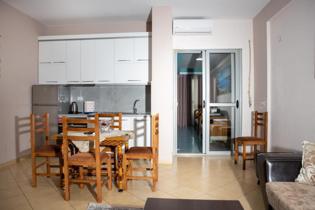 Colombo'S Apartment Vlorë 外观 照片